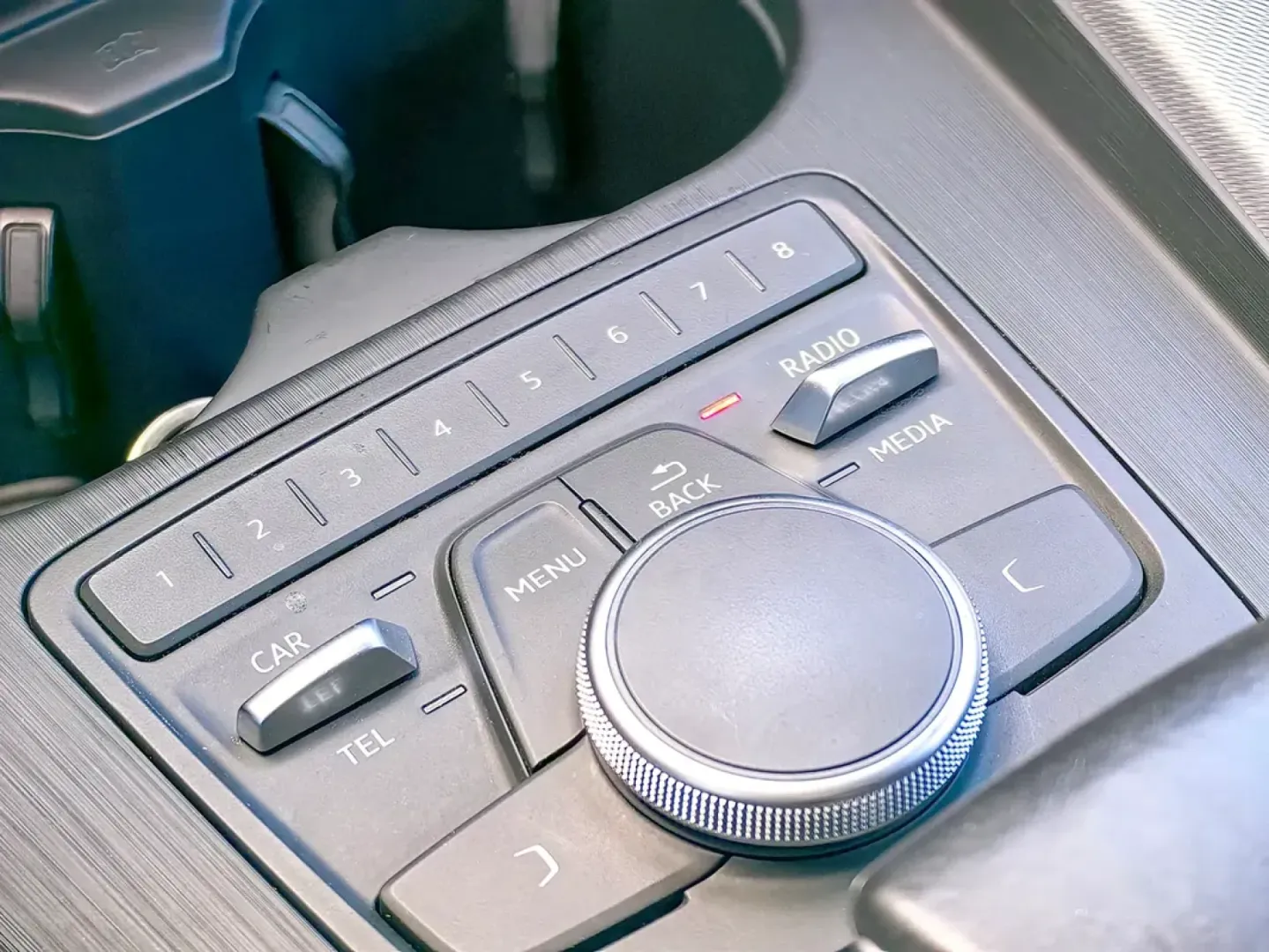 Cumpara/ Vinde online Audi A4 2018 SH, la cel mai bun pret pentru tine!