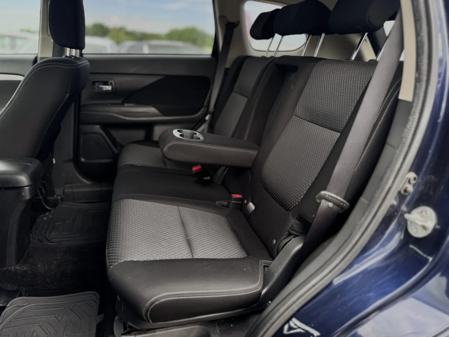 Cumpara/ Vinde online Mitsubishi Outlander 2017 SH, la cel mai bun pret pentru tine!