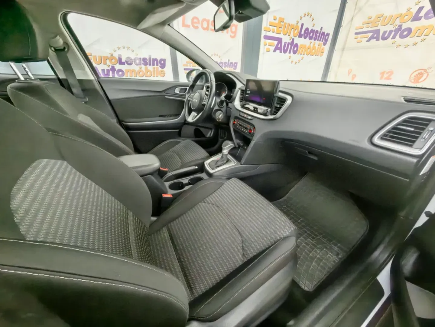 Cumpara/ Vinde online Kia Ceed 2022 SH, la cel mai bun pret pentru tine!