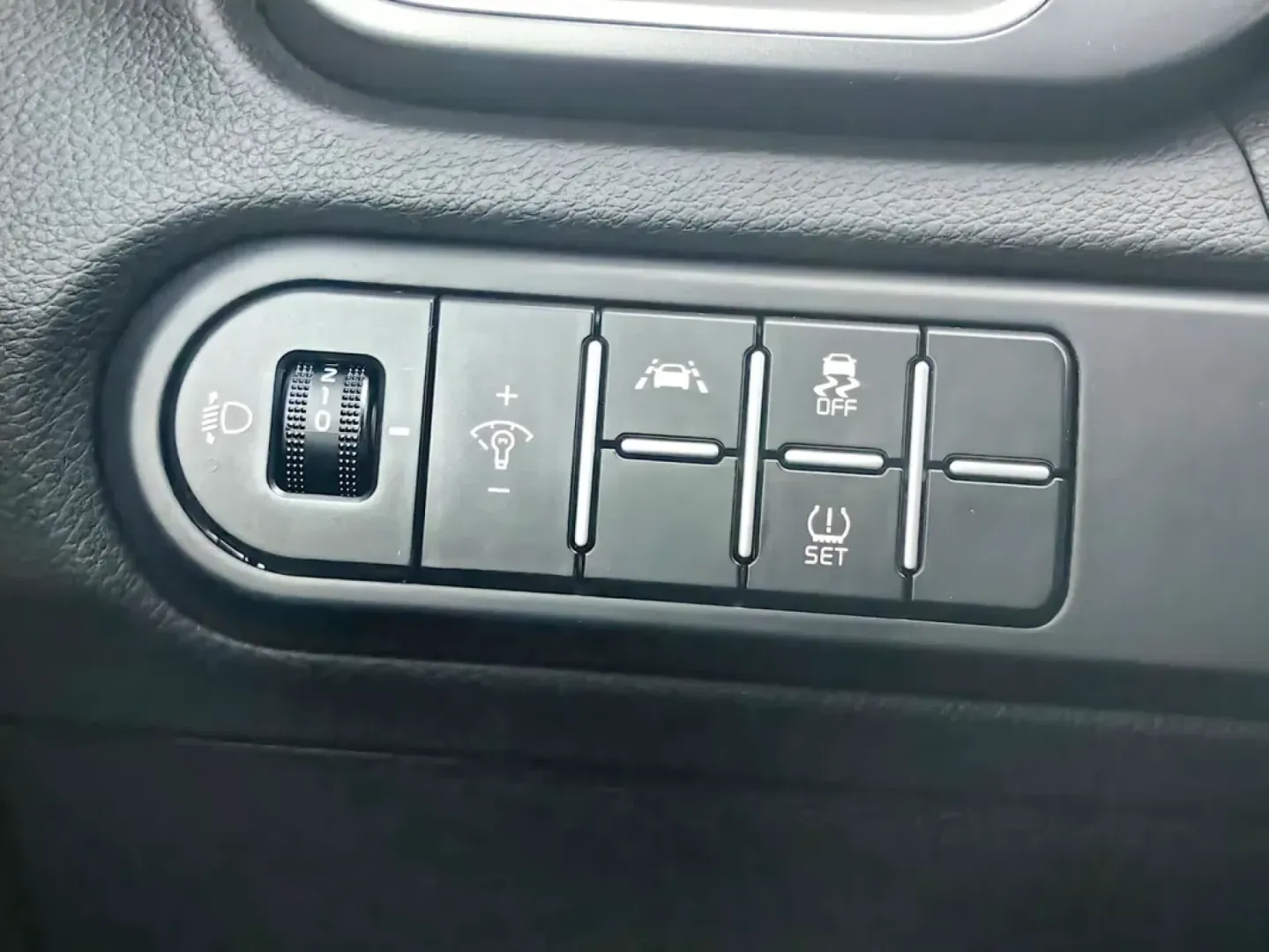Cumpara/ Vinde online Kia Ceed 2022 SH, la cel mai bun pret pentru tine!