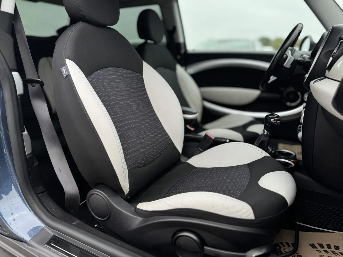 Cumpara/ Vinde online MINI Cooper S 2010 SH, la cel mai bun pret pentru tine!