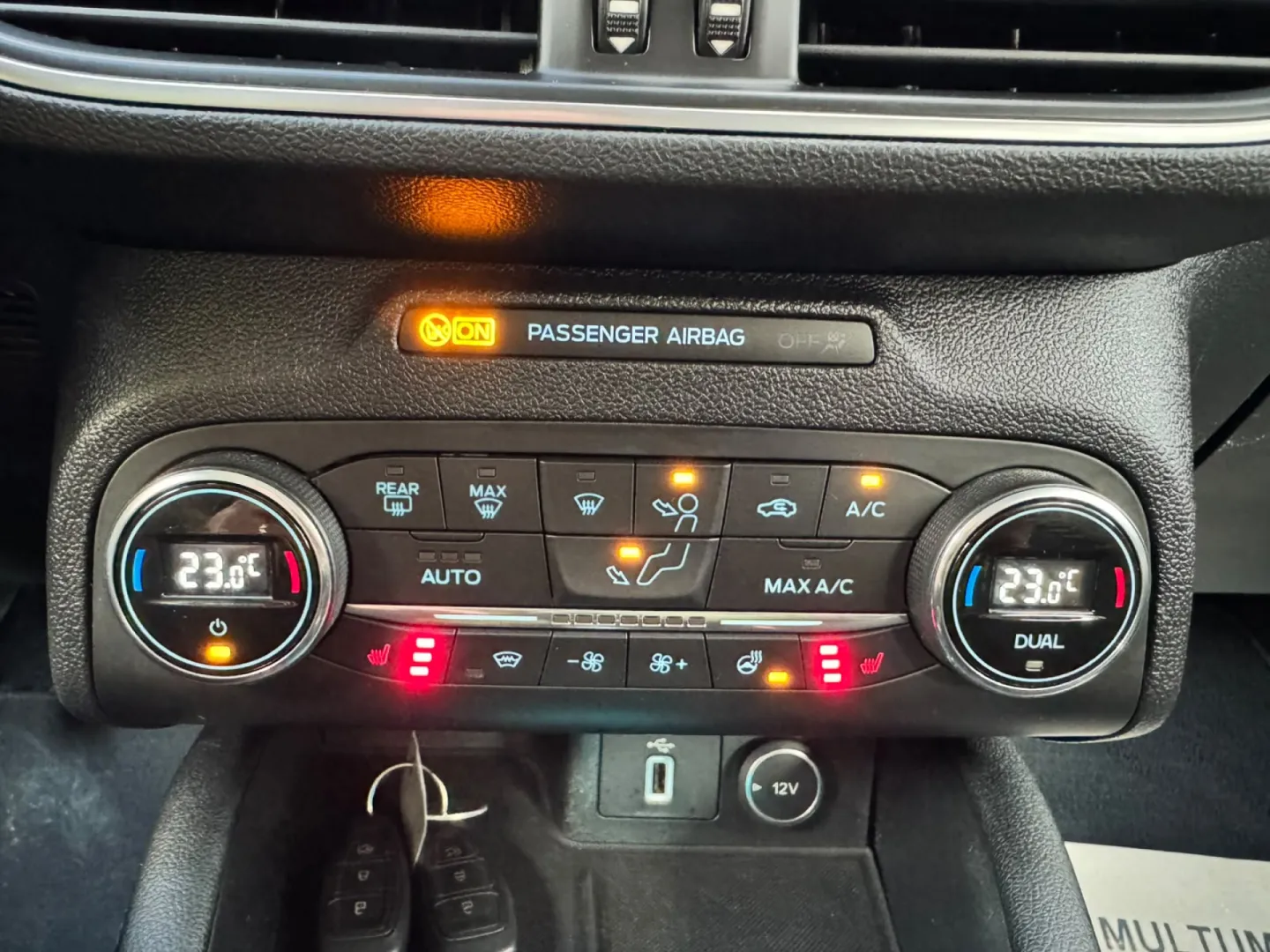 Cumpara/ Vinde online Ford Focus 2018 SH, la cel mai bun pret pentru tine!