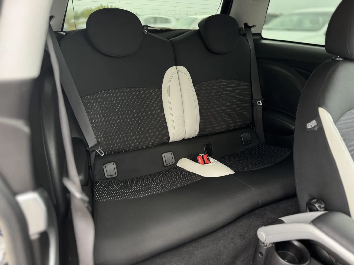 Cumpara/ Vinde online MINI Cooper S 2010 SH, la cel mai bun pret pentru tine!