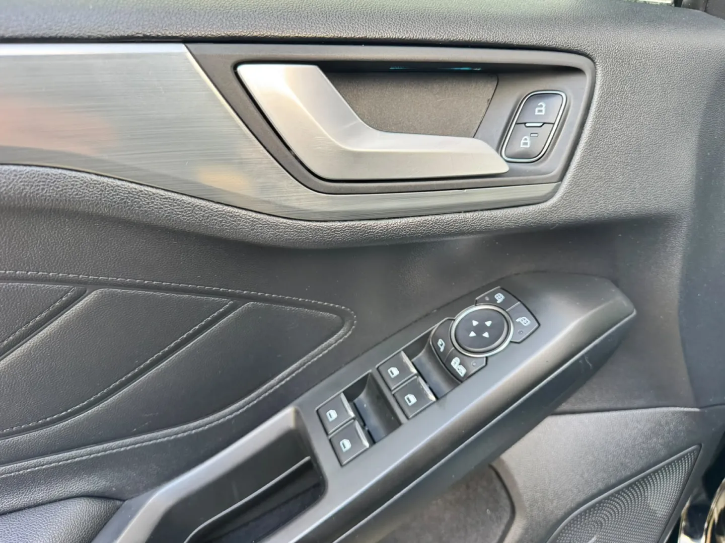 Cumpara/ Vinde online Ford Focus 2018 SH, la cel mai bun pret pentru tine!