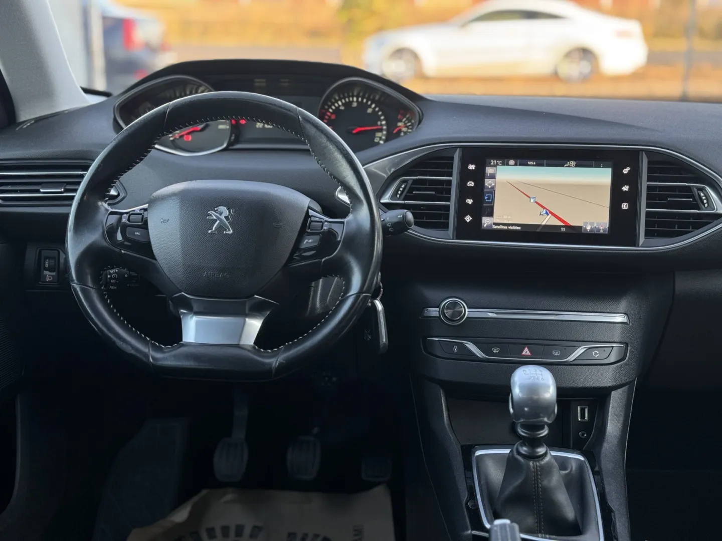 Cumpara/ Vinde online Peugeot 308 2015 SH, la cel mai bun pret pentru tine!