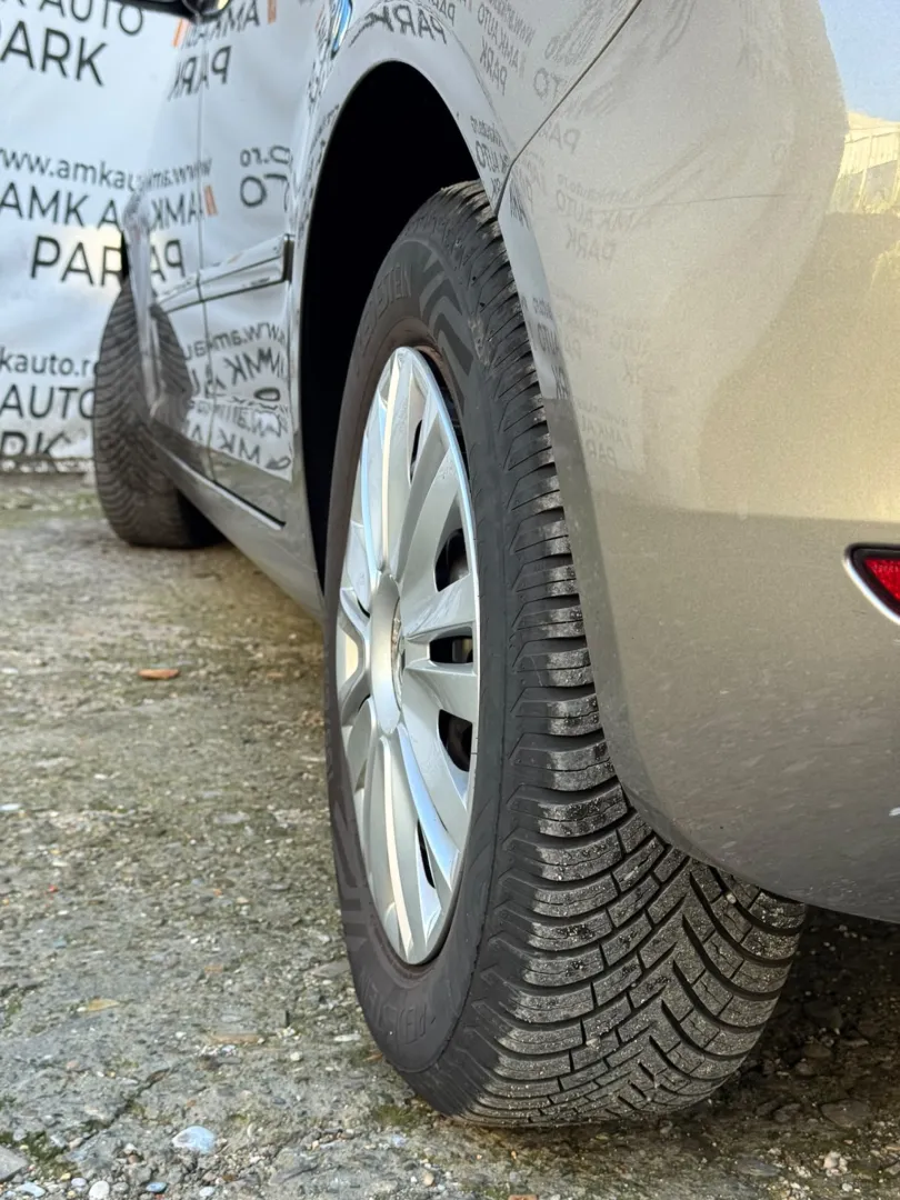 Cumpara/ Vinde online Volkswagen Golf Plus 2011 SH, la cel mai bun pret pentru tine!