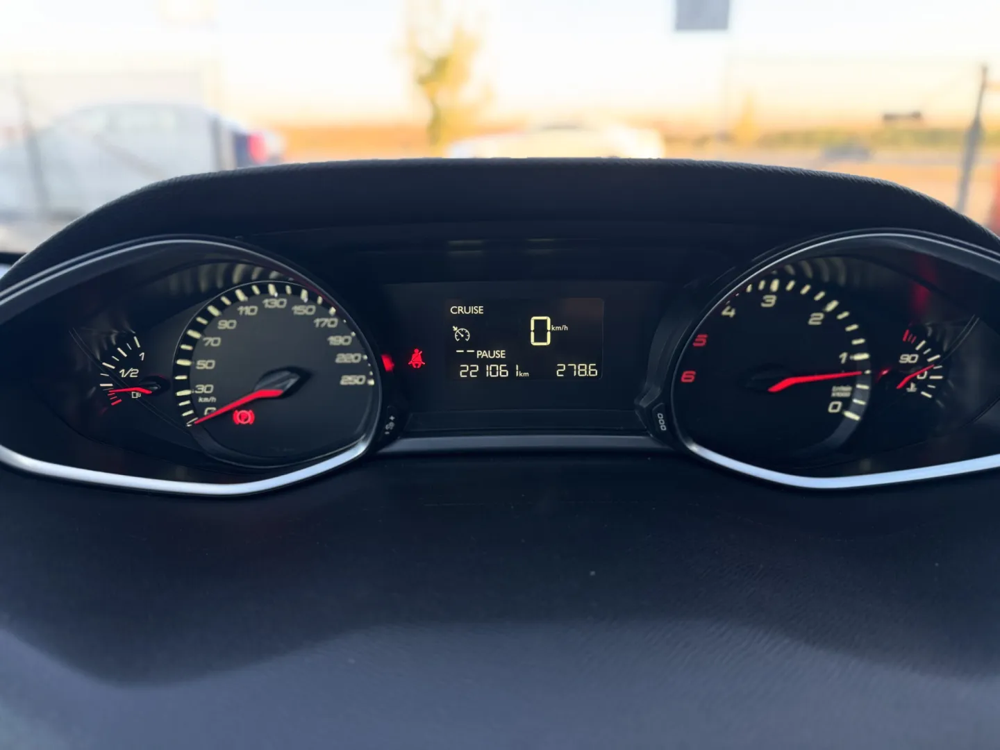 Cumpara/ Vinde online Peugeot 308 2015 SH, la cel mai bun pret pentru tine!
