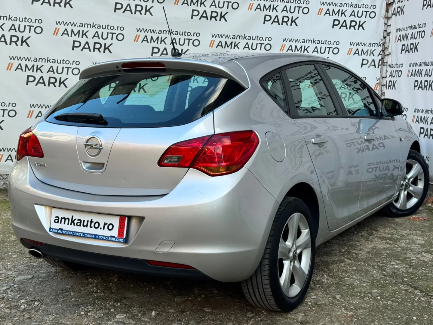 Cumpara/ Vinde online Opel Astra 2011 SH, la cel mai bun pret pentru tine!