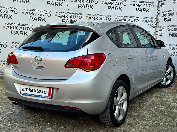 Cumpără / Vinde Opel Astra 2011 SH, la cel mai bun pret pentru tine!