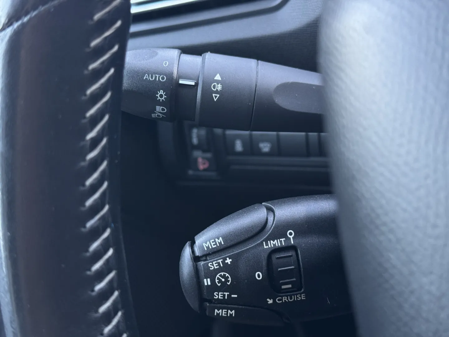 Cumpara/ Vinde online Peugeot 308 2015 SH, la cel mai bun pret pentru tine!