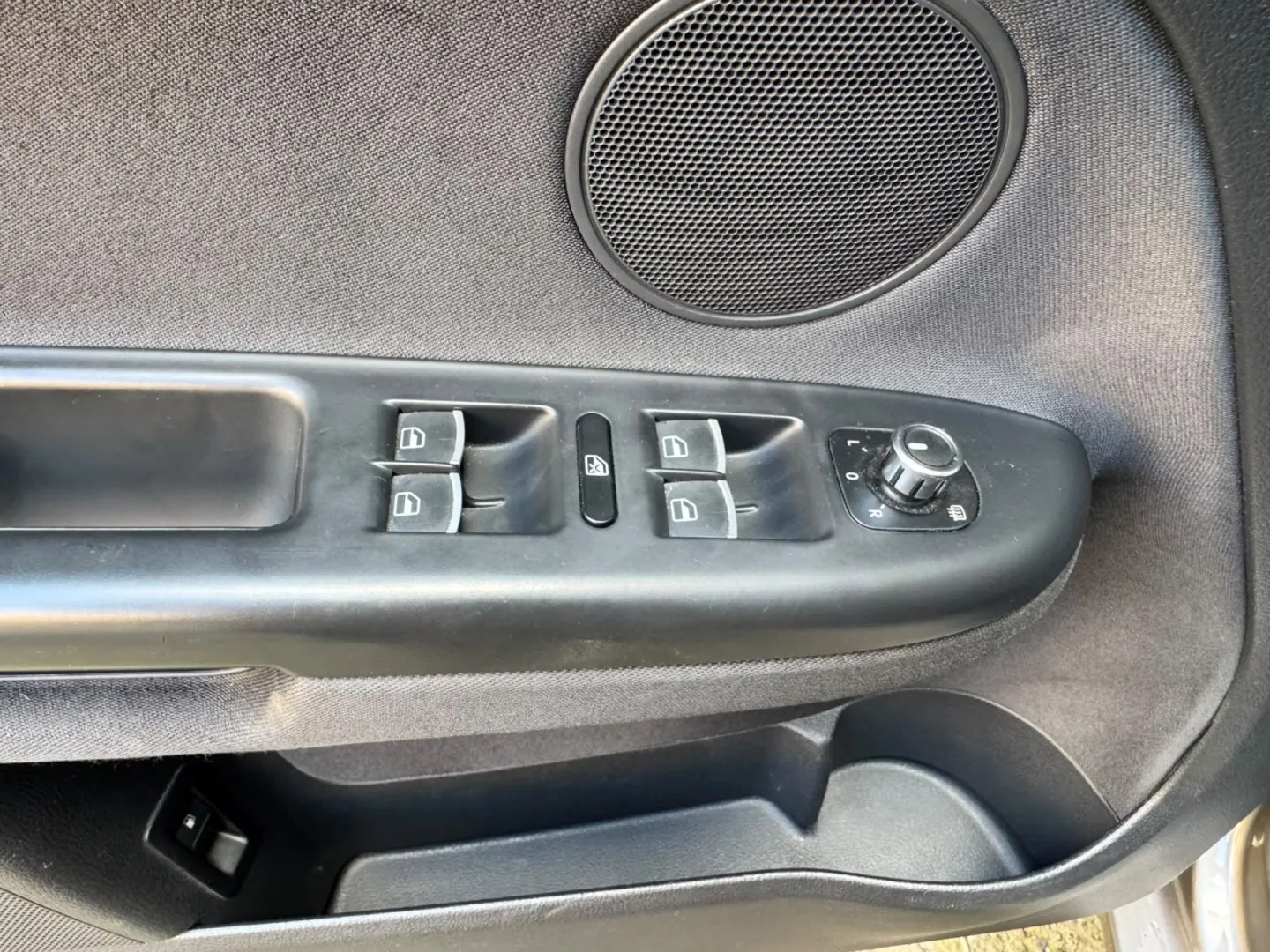 Cumpara/ Vinde online Volkswagen Golf Plus 2011 SH, la cel mai bun pret pentru tine!