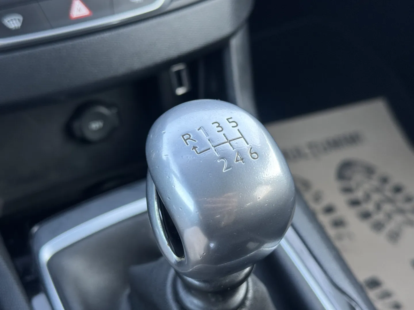 Cumpara/ Vinde online Peugeot 308 2015 SH, la cel mai bun pret pentru tine!