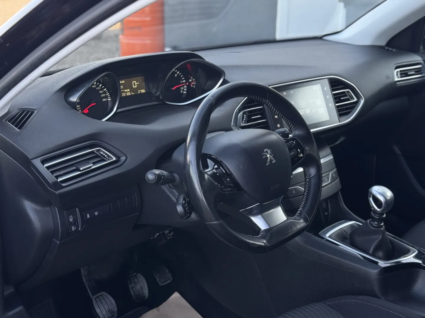 Cumpara/ Vinde online Peugeot 308 2015 SH, la cel mai bun pret pentru tine!