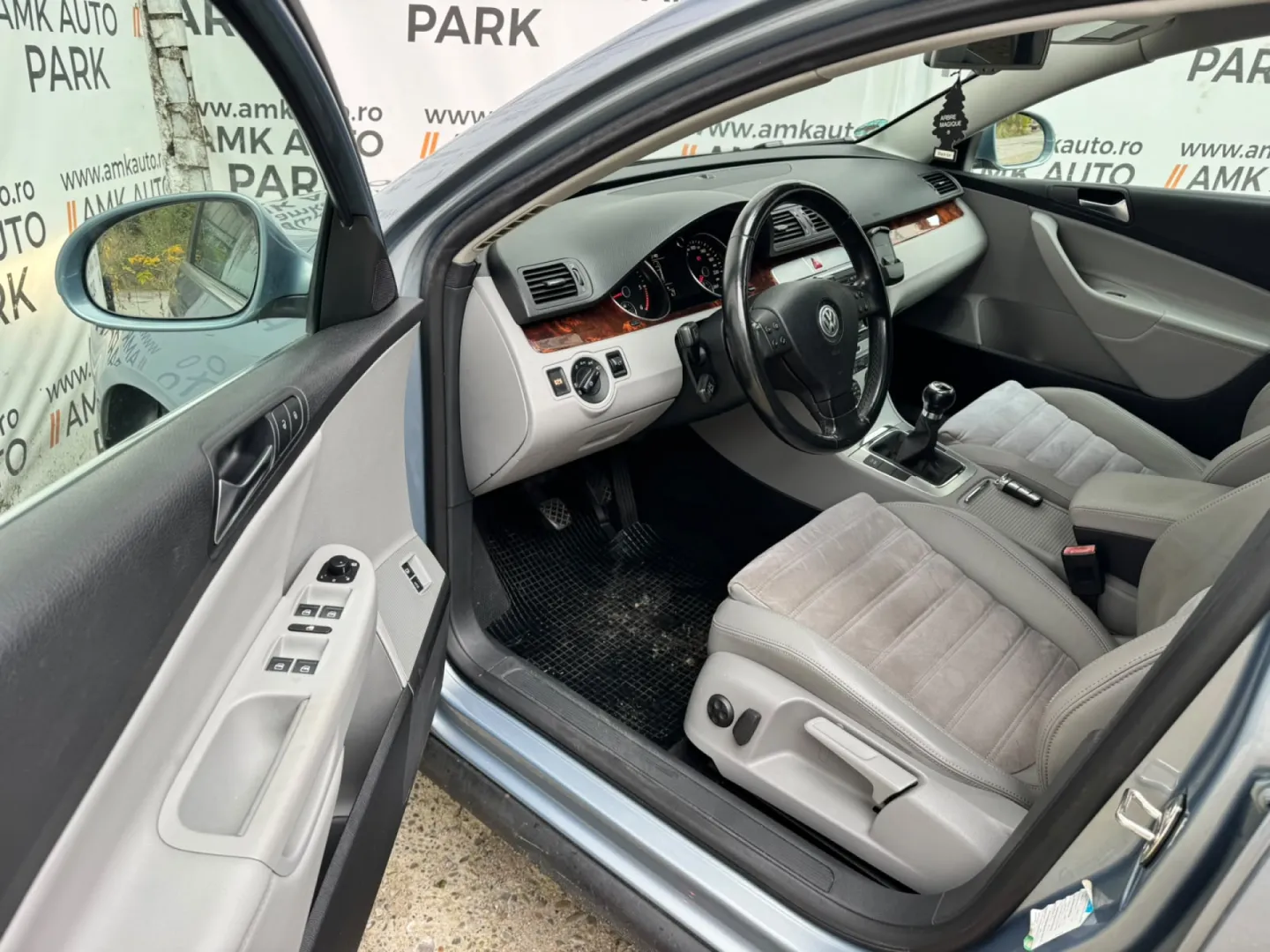 Cumpara/ Vinde online Volkswagen Passat 2009 SH, la cel mai bun pret pentru tine!