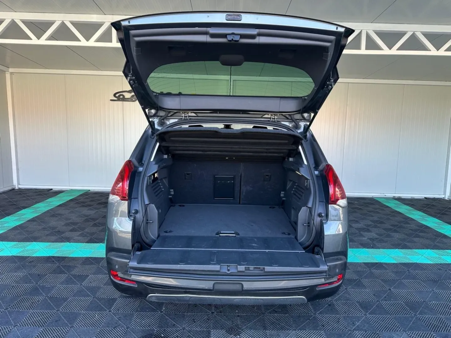 Cumpara/ Vinde online Peugeot 3008 2014 SH, la cel mai bun pret pentru tine!