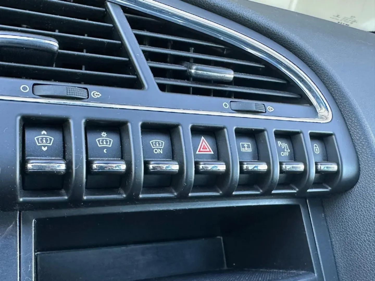 Cumpara/ Vinde online Peugeot 3008 2014 SH, la cel mai bun pret pentru tine!