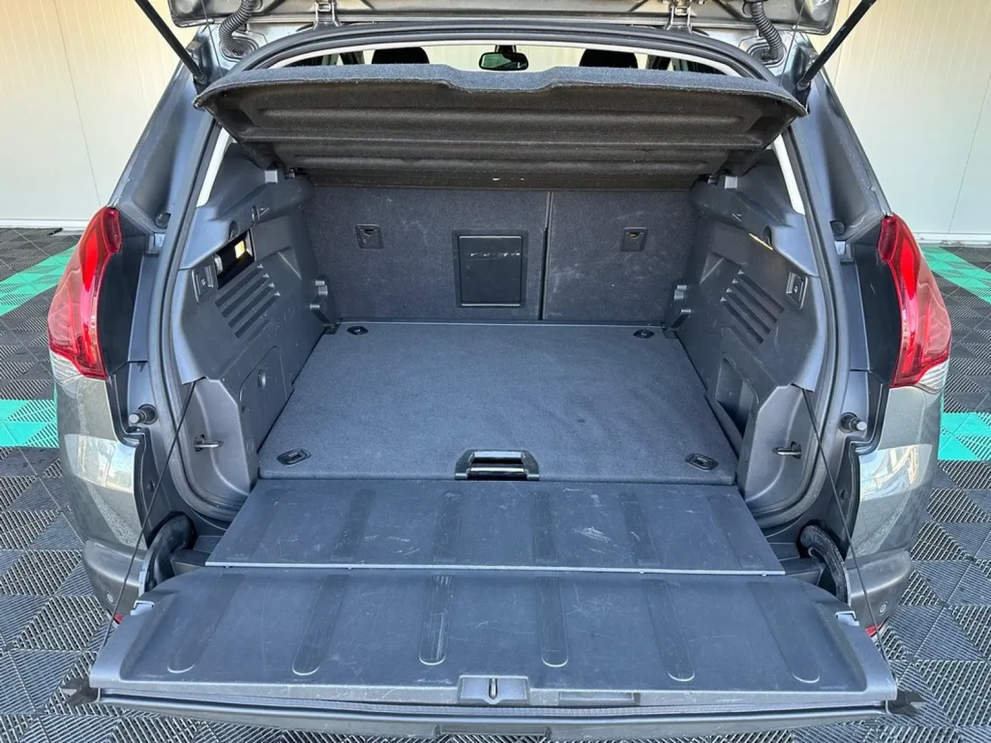 Cumpara/ Vinde online Peugeot 3008 2014 SH, la cel mai bun pret pentru tine!