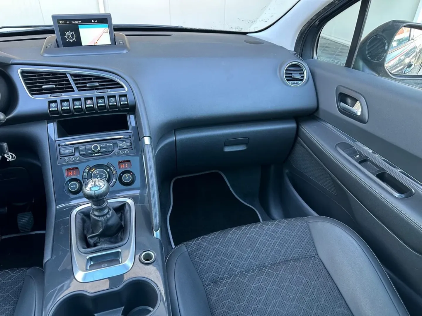 Cumpara/ Vinde online Peugeot 3008 2014 SH, la cel mai bun pret pentru tine!