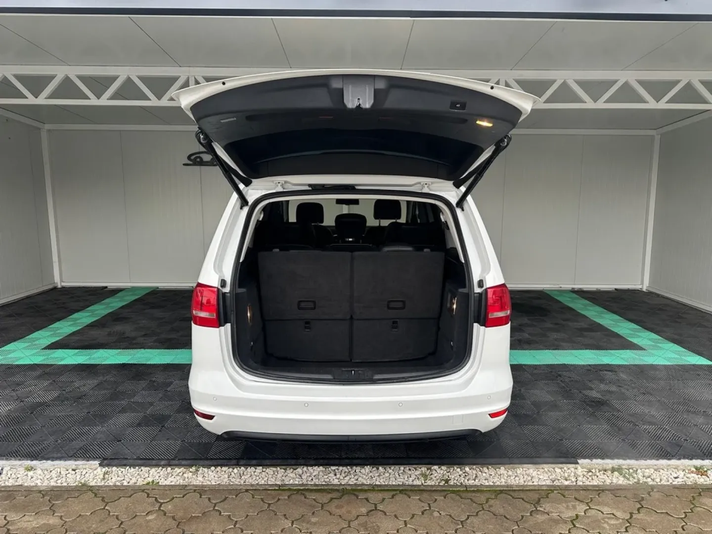Cumpara/ Vinde online Volkswagen Sharan 2013 SH, la cel mai bun pret pentru tine!