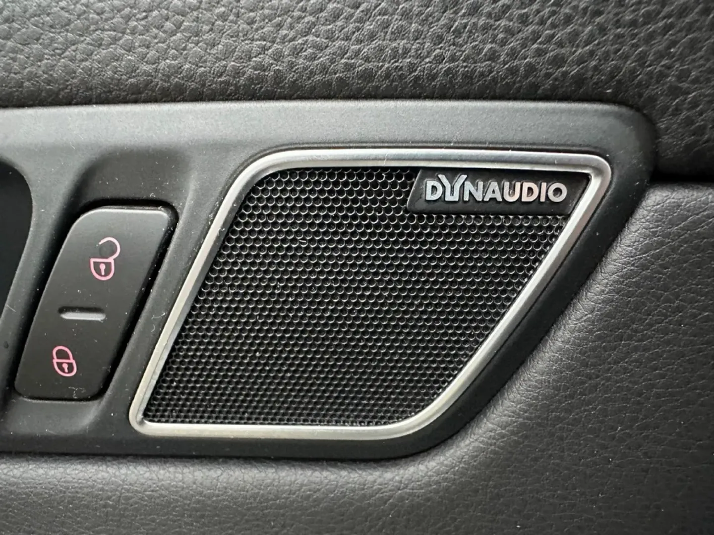 Cumpara/ Vinde online Volkswagen Sharan 2013 SH, la cel mai bun pret pentru tine!