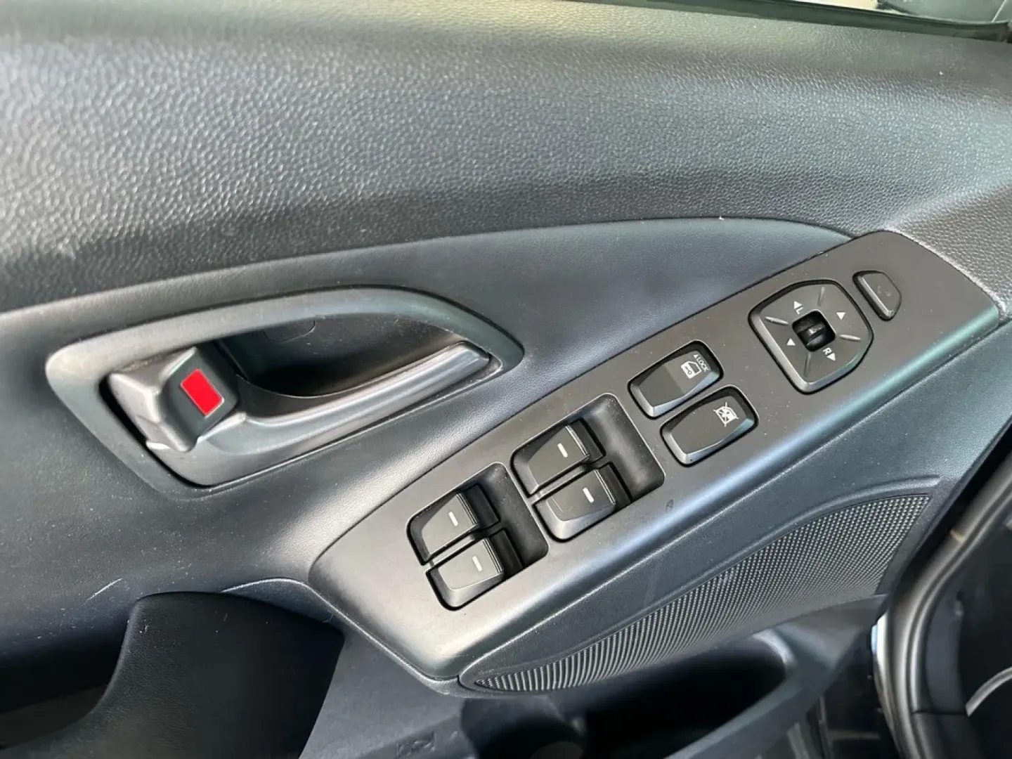 Cumpara/ Vinde online Hyundai ix35 2014 SH, la cel mai bun pret pentru tine!
