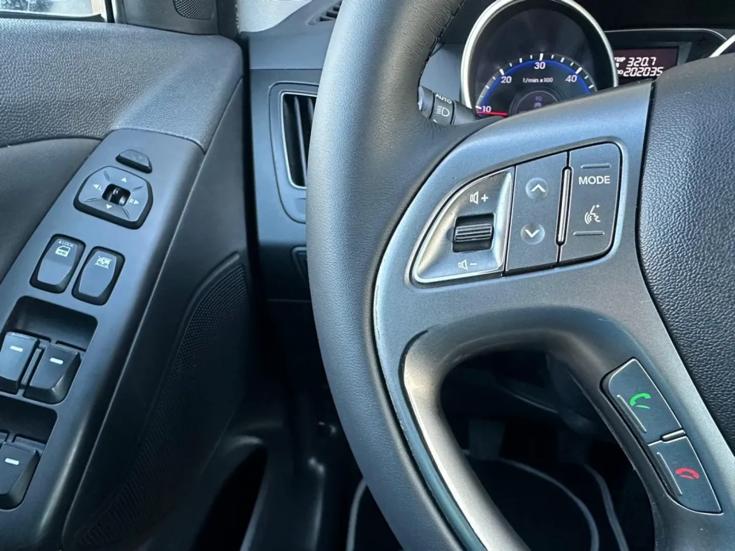 Cumpara/ Vinde online Hyundai ix35 2014 SH, la cel mai bun pret pentru tine!