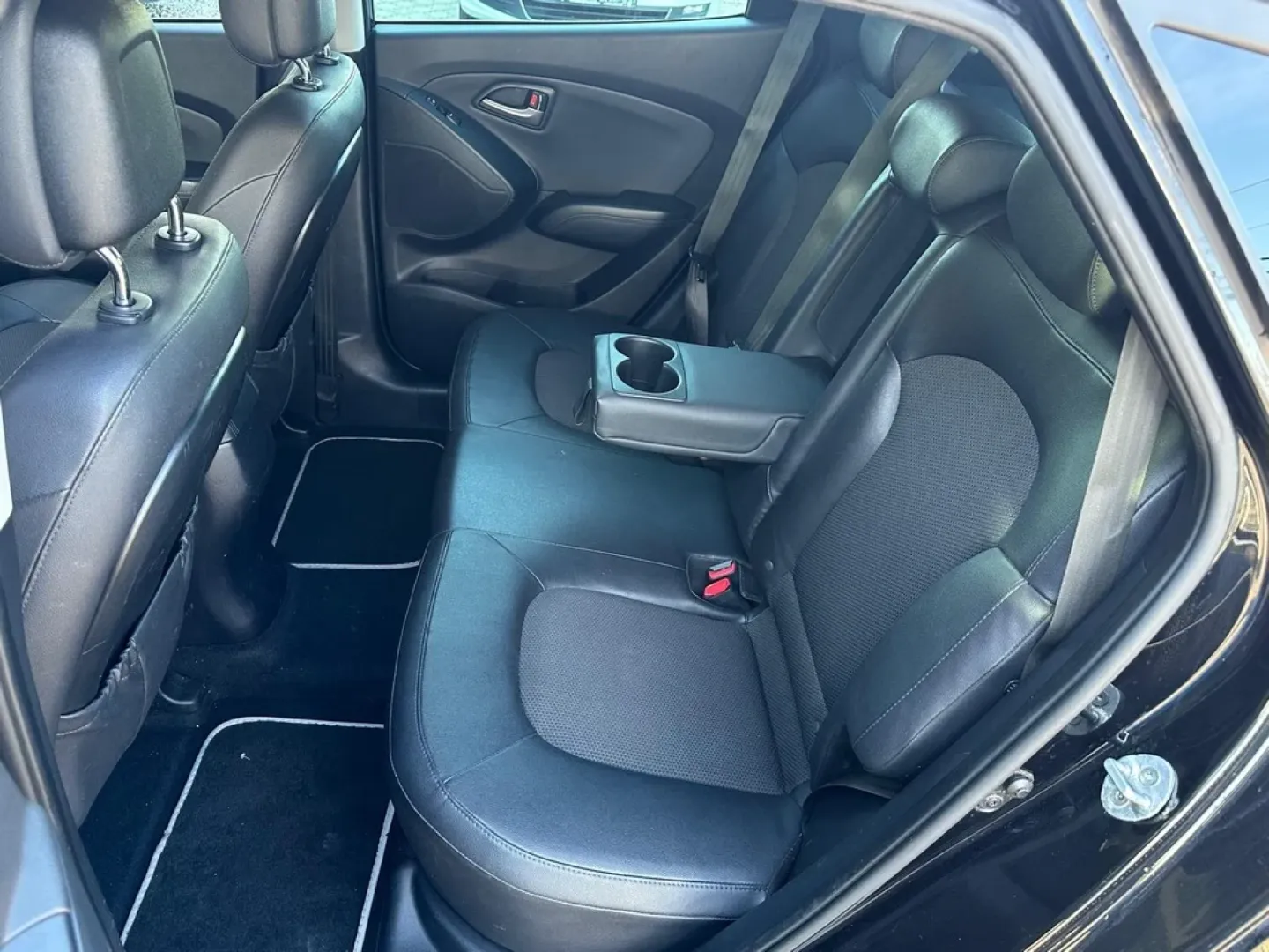 Cumpara/ Vinde online Hyundai ix35 2014 SH, la cel mai bun pret pentru tine!