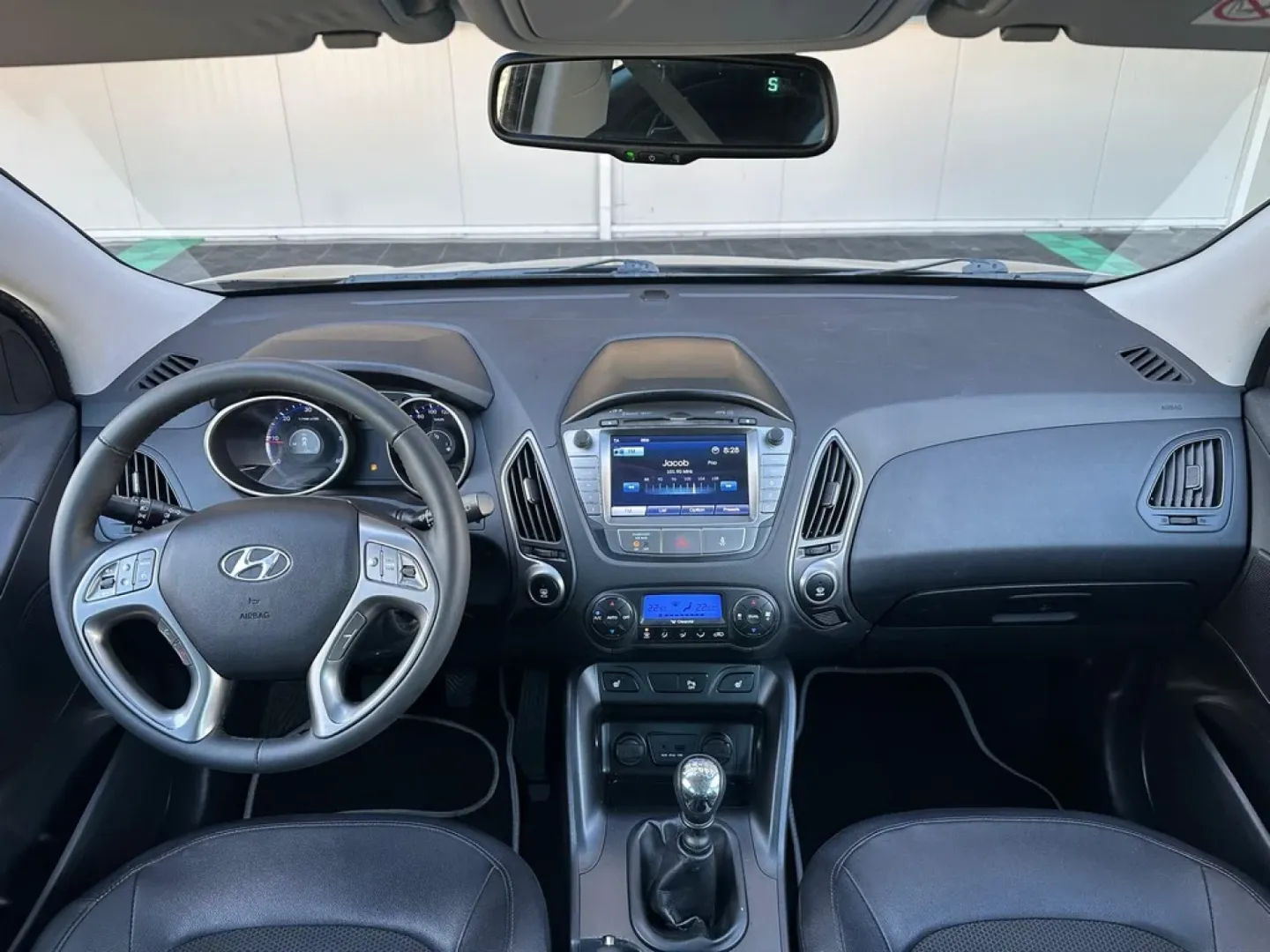 Cumpara/ Vinde online Hyundai ix35 2014 SH, la cel mai bun pret pentru tine!