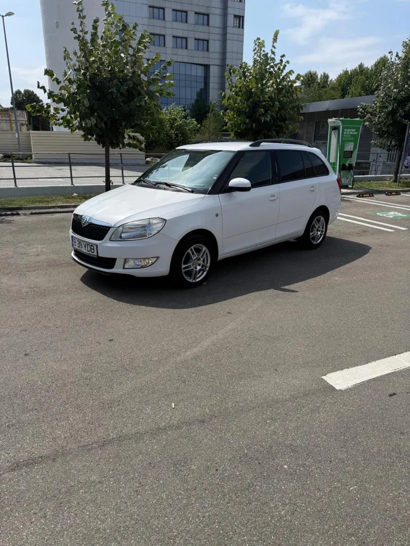 SKODA Fabia 2012 — imagine 11