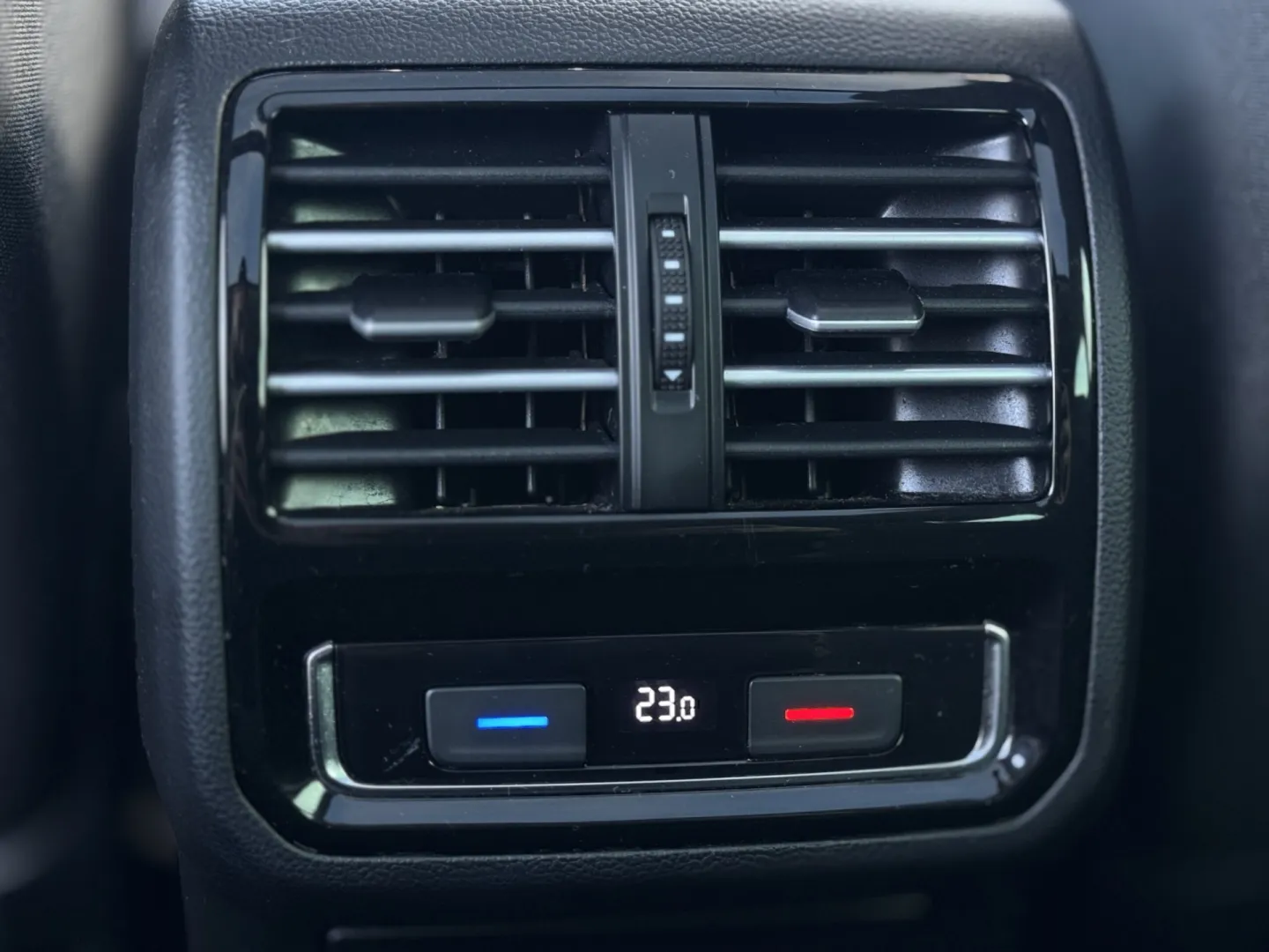 VOLKSWAGEN Passat 2015 — imagine 15