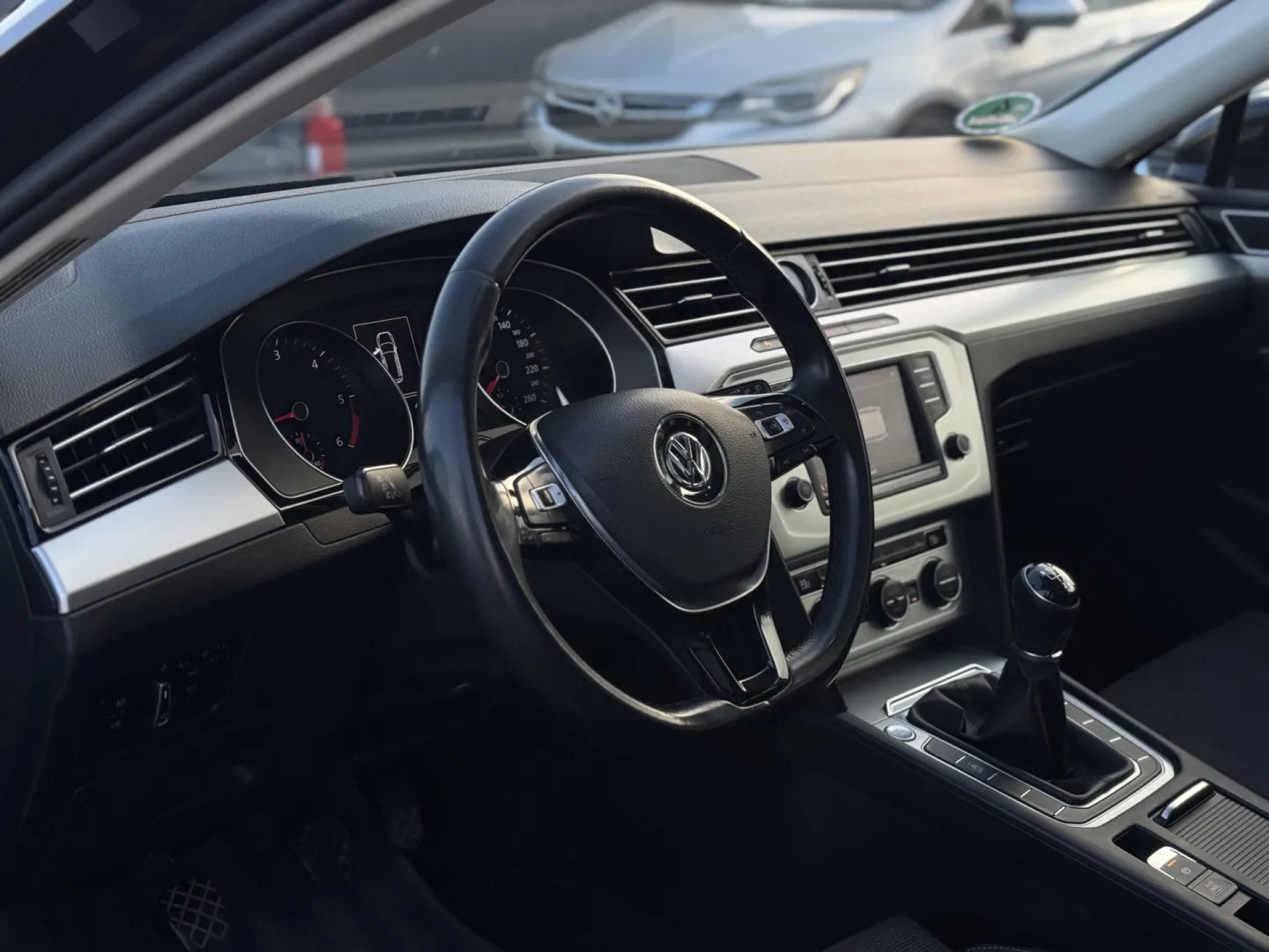 VOLKSWAGEN Passat 2015 — imagine 17