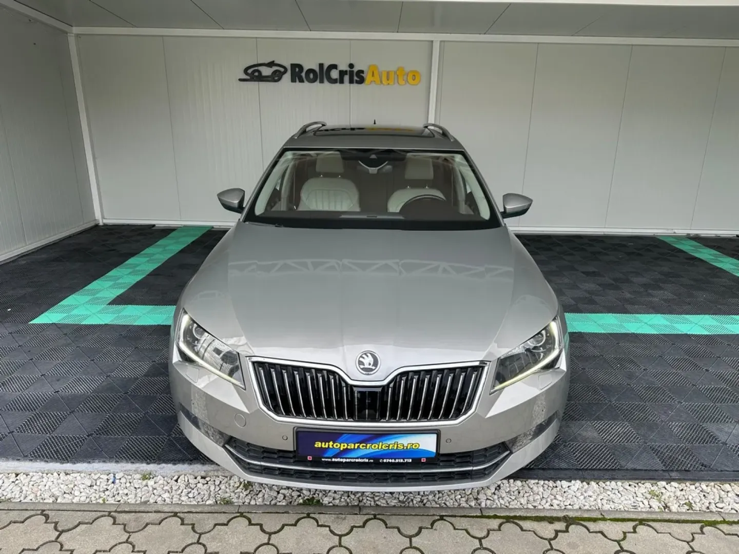 Škoda Superb 2015 diesel, 13.750 € — imagine 28