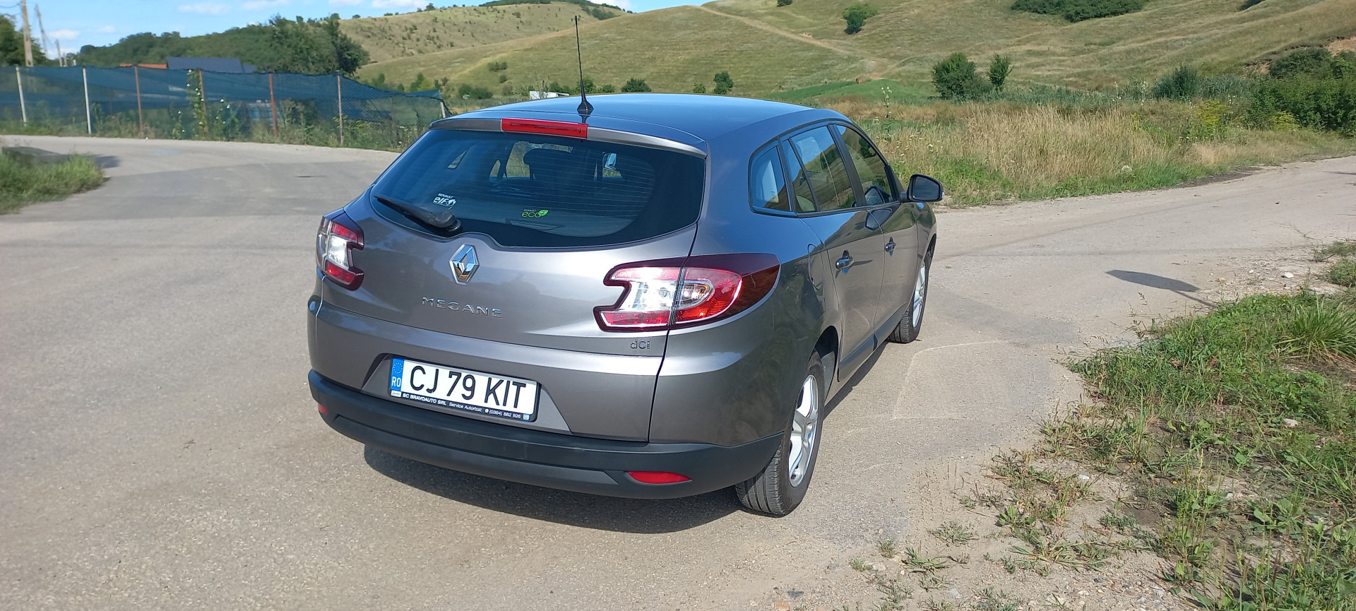 Cumpara/ Vinde online Renault  Megane 2010 SH, la cel mai bun pret pentru tine!