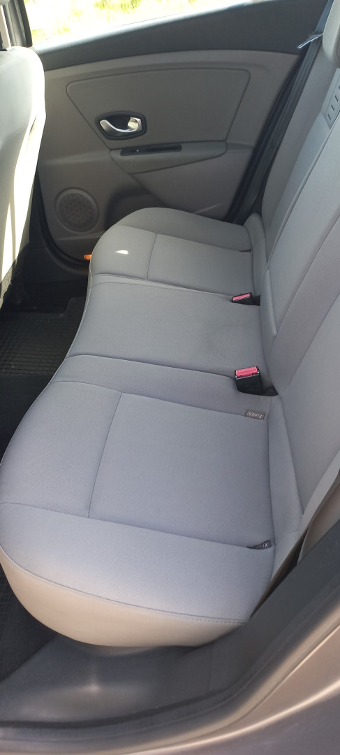 Cumpara/ Vinde online Renault  Megane 2010 SH, la cel mai bun pret pentru tine!