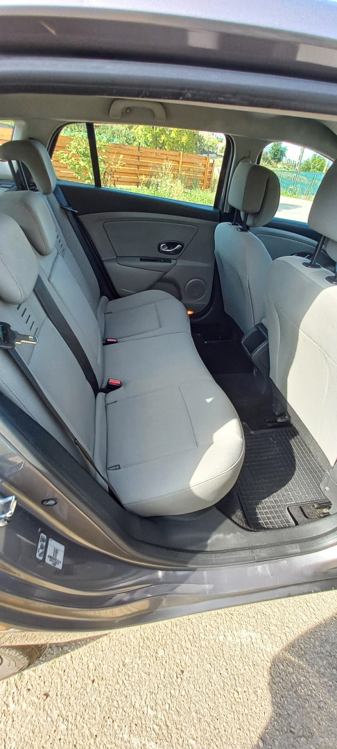 Cumpara/ Vinde online Renault  Megane 2010 SH, la cel mai bun pret pentru tine!