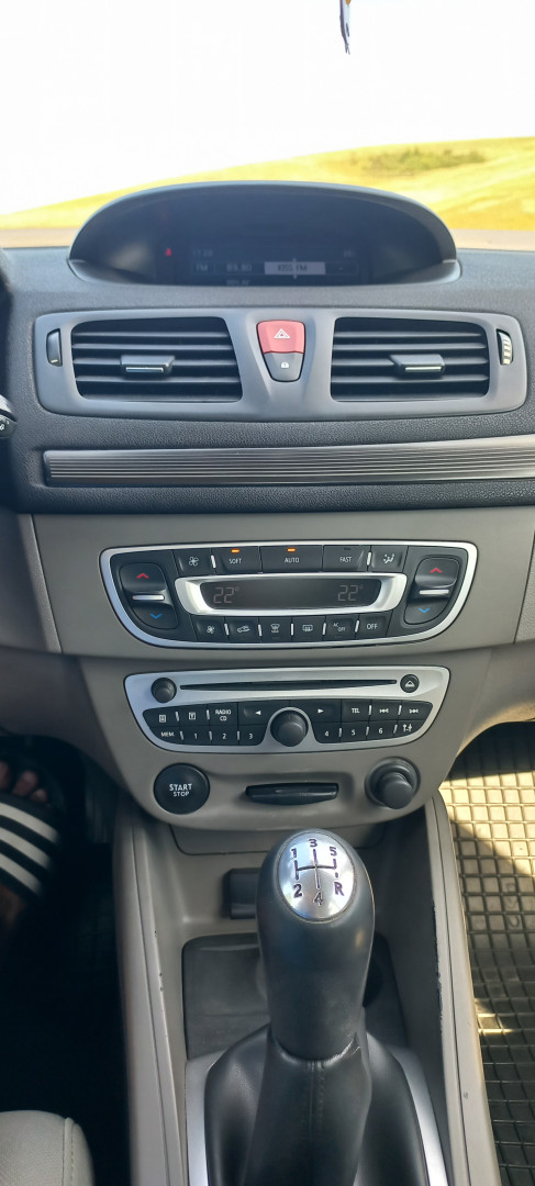 Cumpara/ Vinde online Renault  Megane 2010 SH, la cel mai bun pret pentru tine!