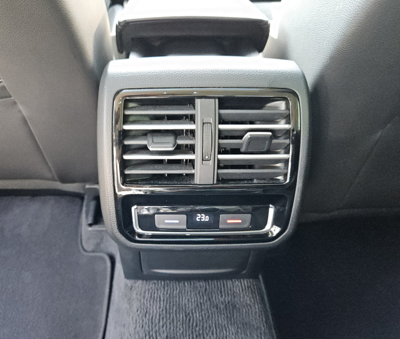 Cumpara/ Vinde online Volkswagen Passat 2016 SH, la cel mai bun pret pentru tine!
