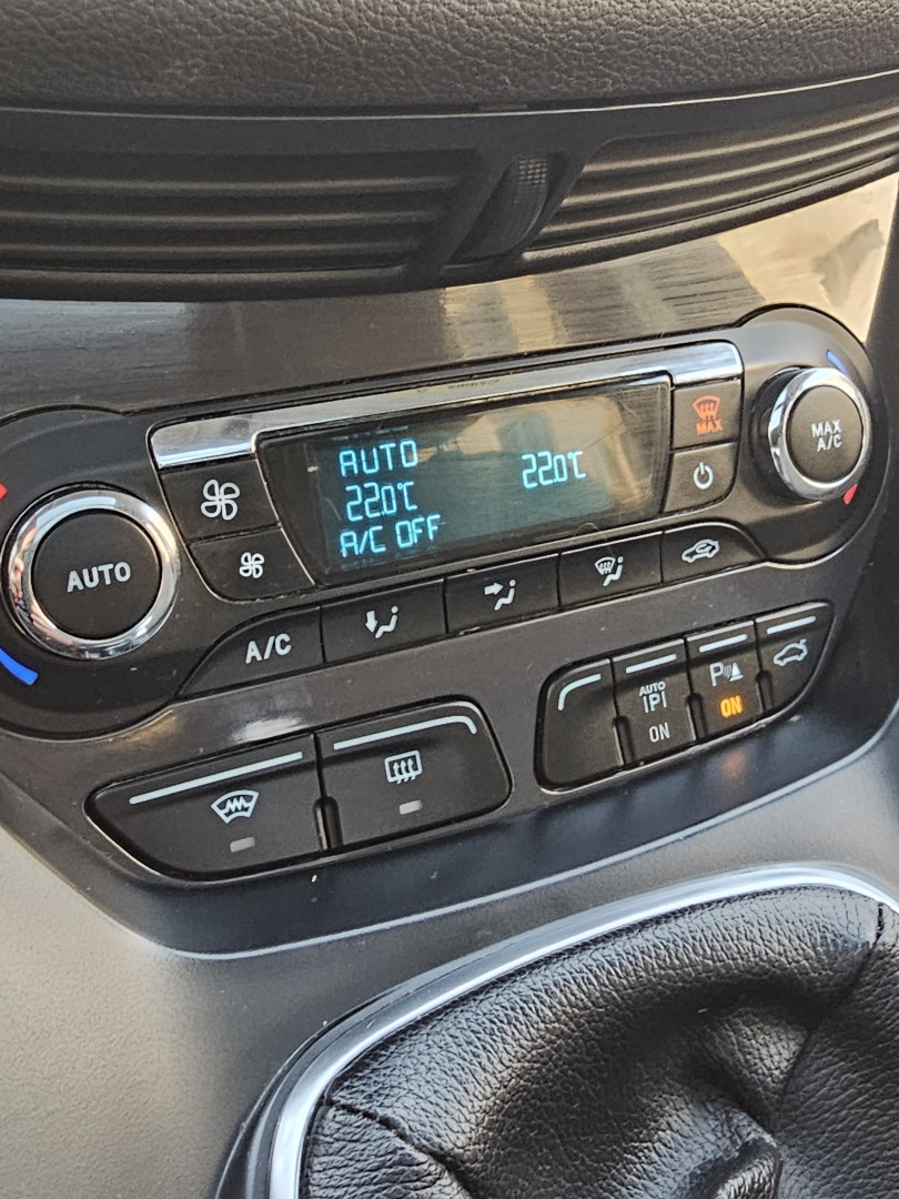 Cumpara/ Vinde online Ford Kuga 2014 SH, la cel mai bun pret pentru tine!