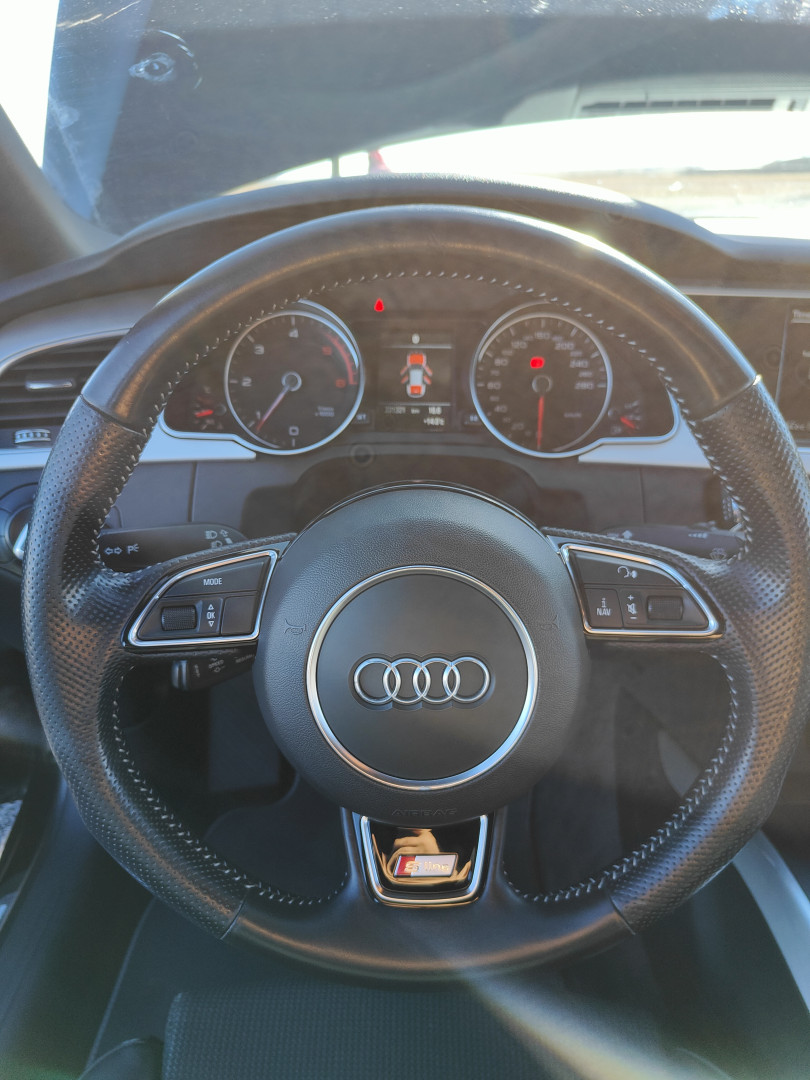 Cumpara/ Vinde online Audi A5 2015 SH, la cel mai bun pret pentru tine!