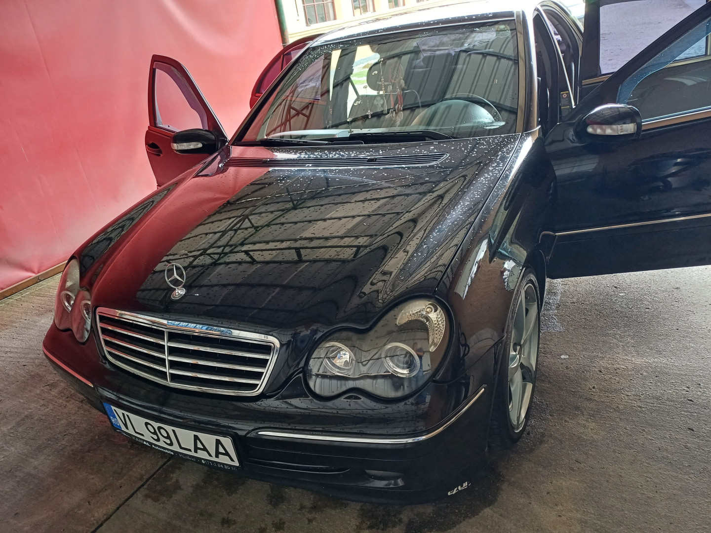 Cumpara/ Vinde online Mercedes-Benz C 270 2005 SH, la cel mai bun pret pentru tine!