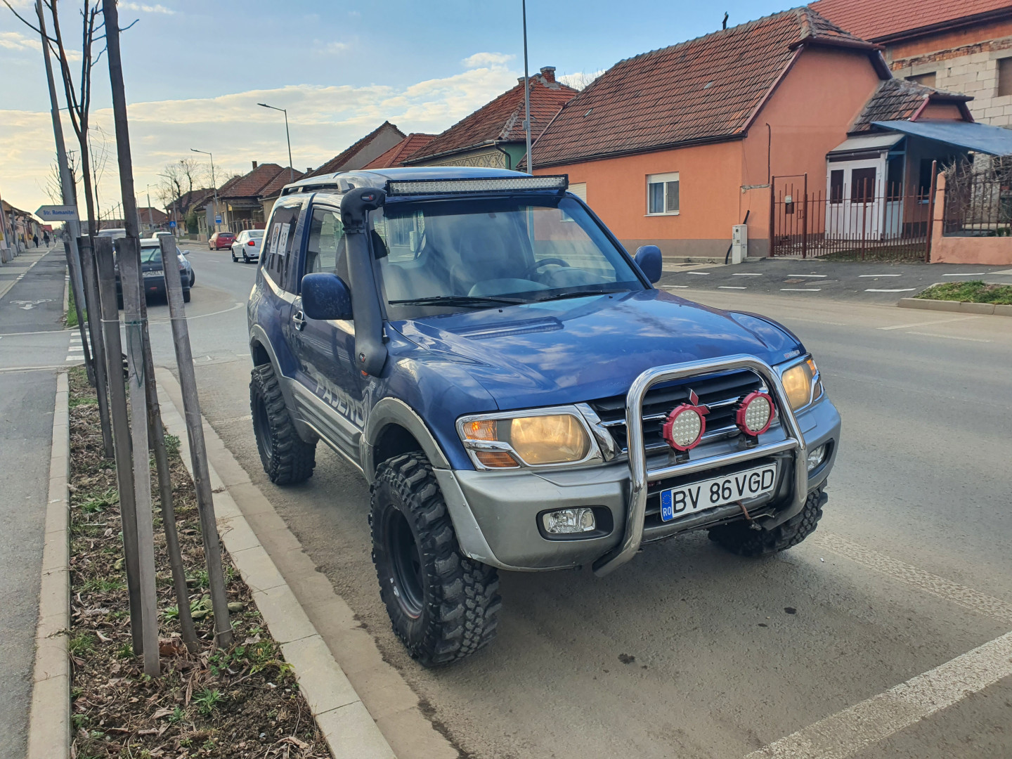 Cumpara/ Vinde online Mitsubishi Pajero 2001 SH, la cel mai bun pret pentru tine!