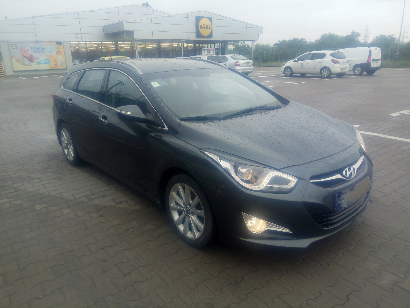 Cumpara/ Vinde online Hyundai i40 2013 SH, la cel mai bun pret pentru tine!