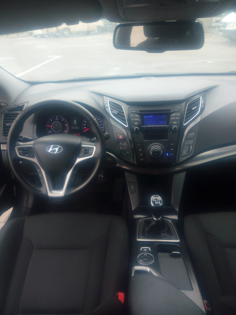 Cumpara/ Vinde online Hyundai i40 2013 SH, la cel mai bun pret pentru tine!