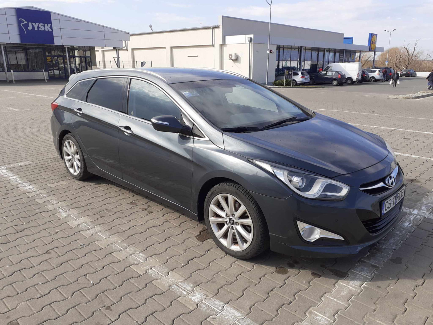 Cumpara/ Vinde online Hyundai i40 2013 SH, la cel mai bun pret pentru tine!