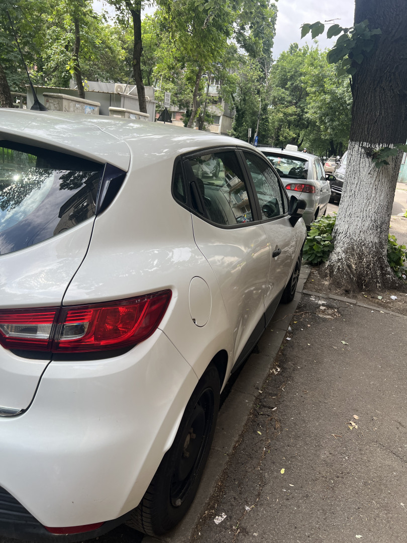 Cumpara/ Vinde online Renault  Clio 2016 SH, la cel mai bun pret pentru tine!