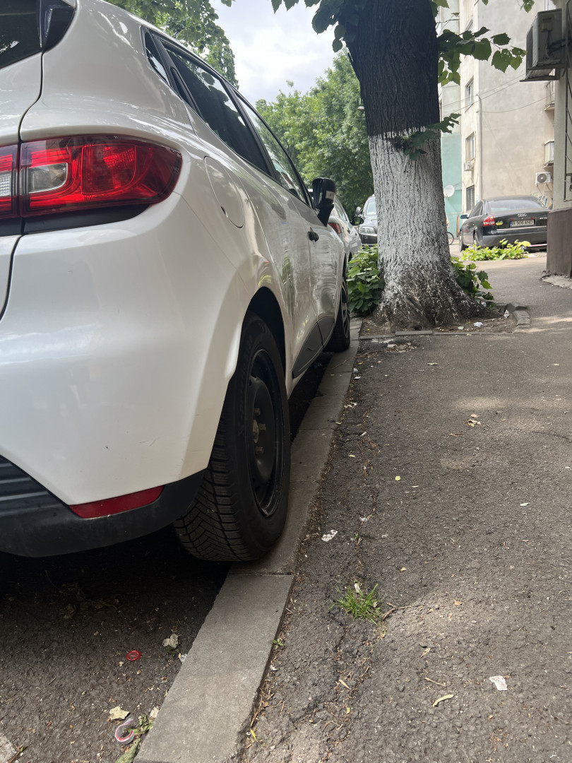 Cumpara/ Vinde online Renault  Clio 2016 SH, la cel mai bun pret pentru tine!