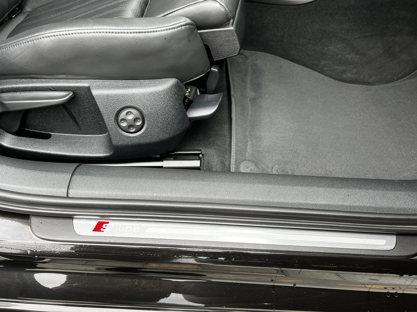 Cumpara/ Vinde online Audi A6 2014 SH, la cel mai bun pret pentru tine!