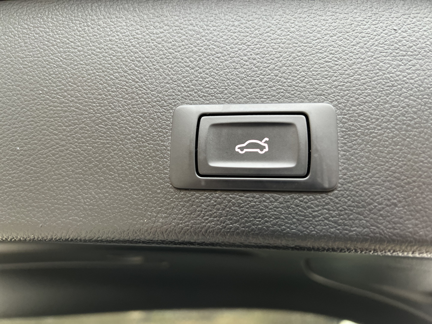 Cumpara/ Vinde online Audi A6 2014 SH, la cel mai bun pret pentru tine!