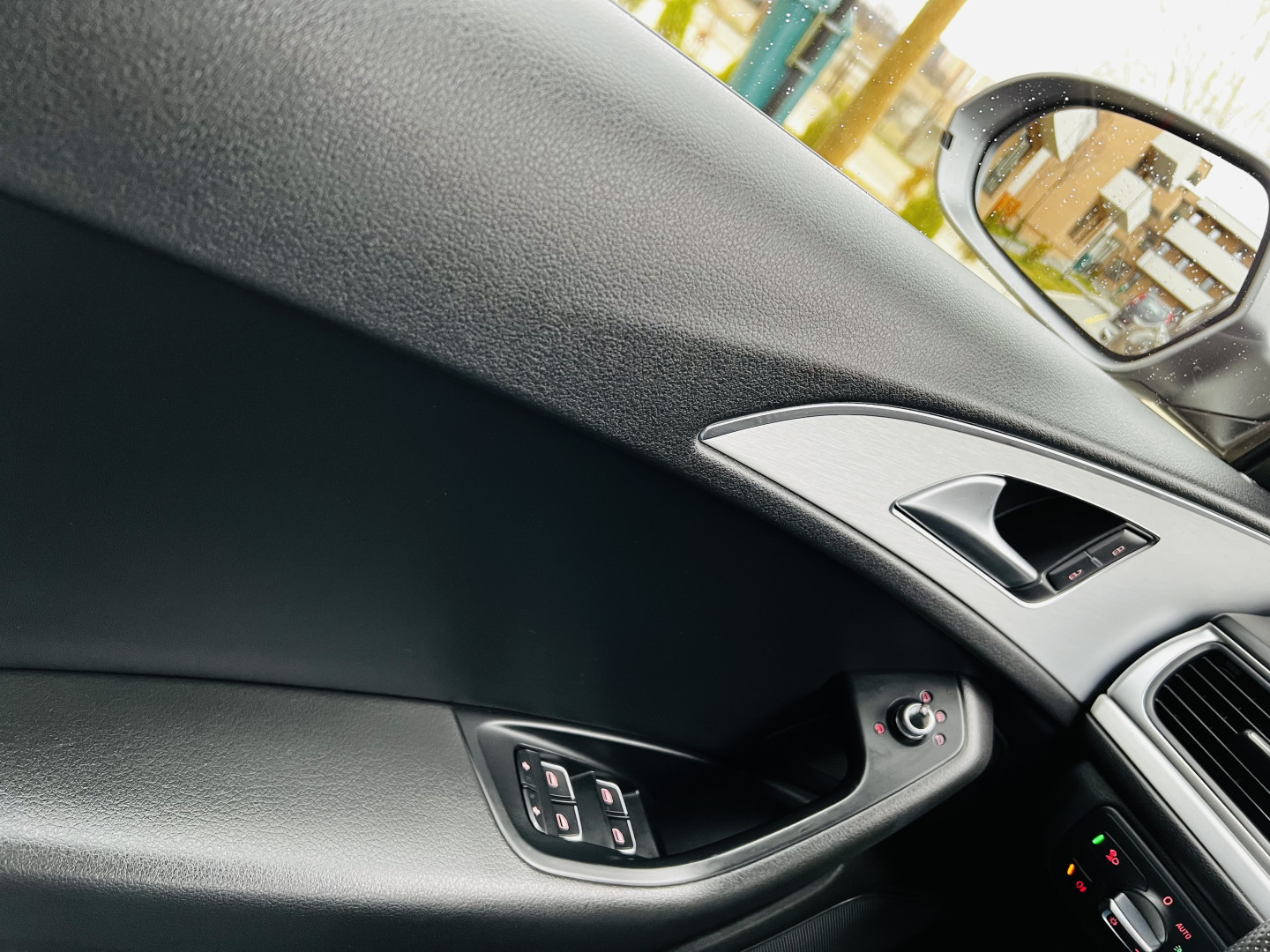 Cumpara/ Vinde online Audi A6 2014 SH, la cel mai bun pret pentru tine!