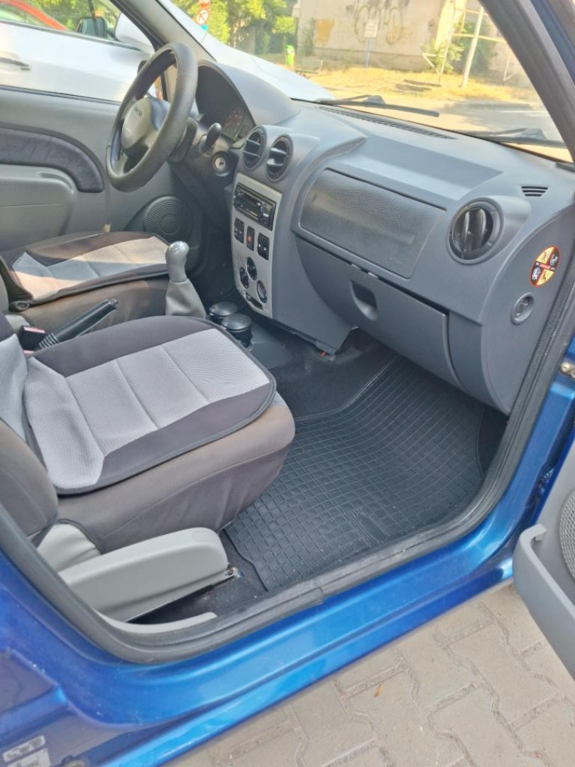 Cumpara/ Vinde online Dacia Logan 2005 SH, la cel mai bun pret pentru tine!